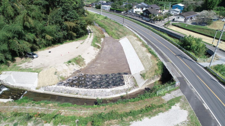 総合流域防災（河川）工事（綿打川Ｒ５－１工区）　完成検査が終わりました